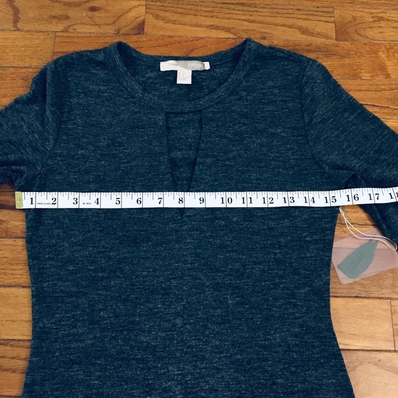 Forever 21, Mini Dress.see measurements in the par - Picture 6 of 8